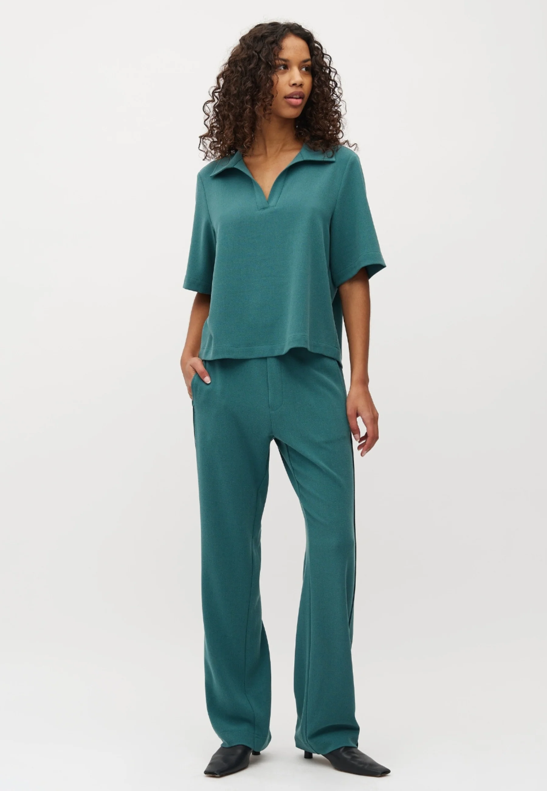 Artha-M Trousers - Mediterra