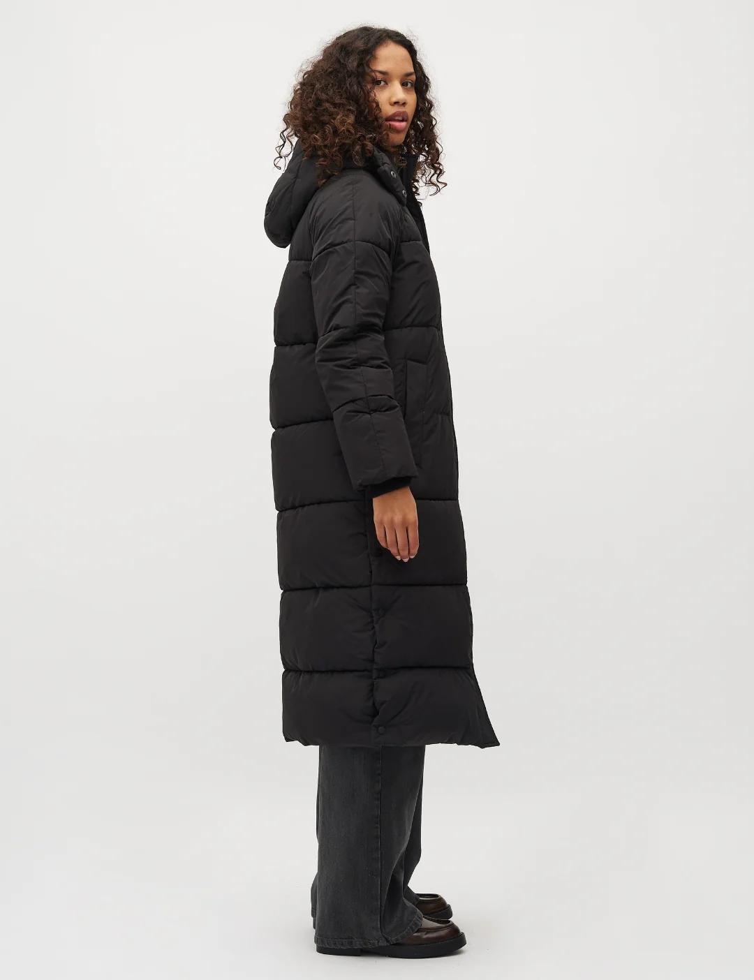 Ela Slit Puffer Jacket - Black - Image 2