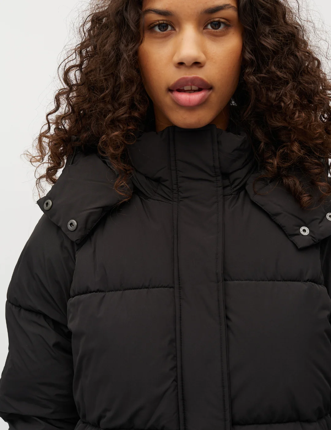 Ela Slit Puffer Jacket - Black - Image 3