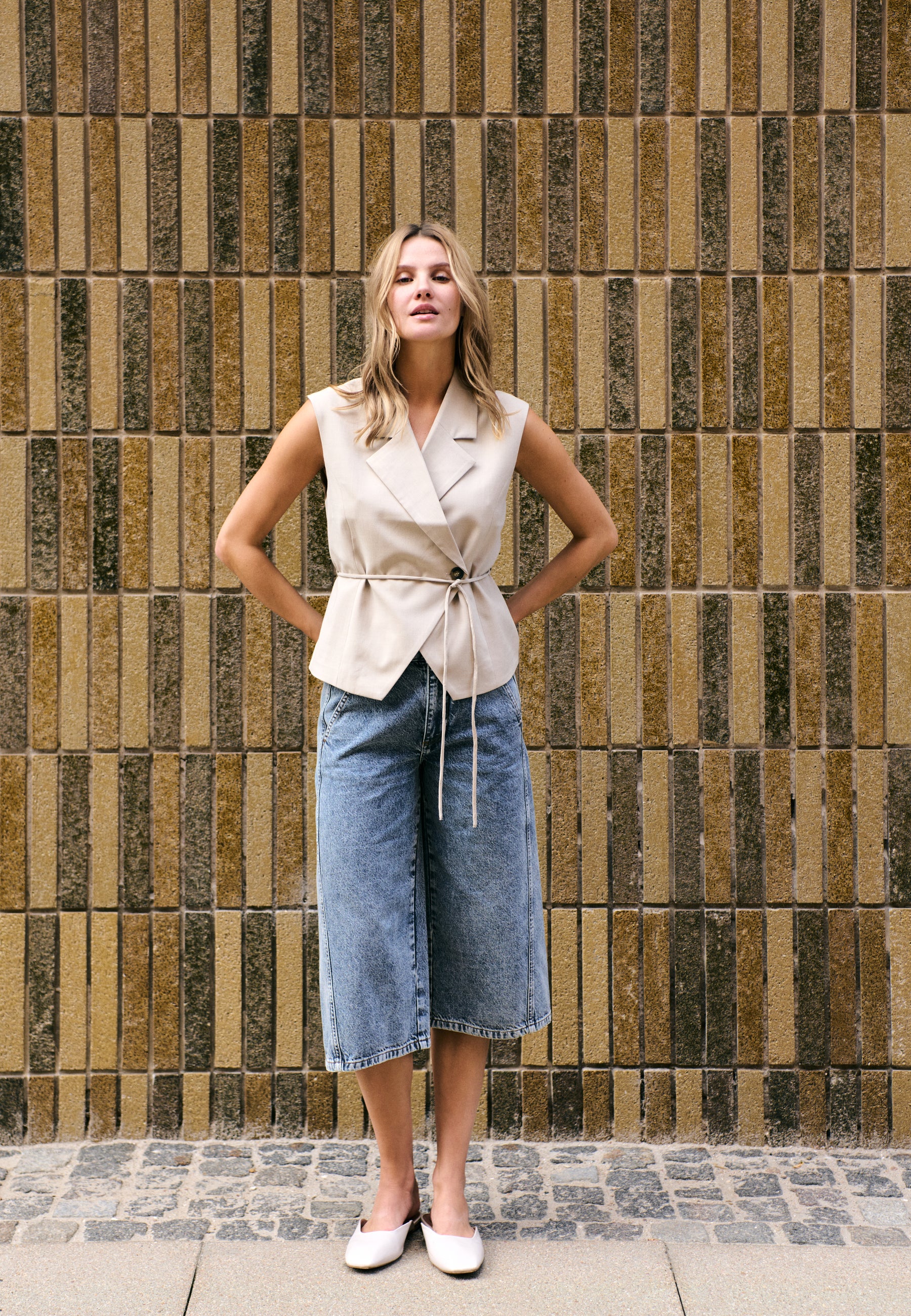 Evelora-M Vest - Light Sand - Image 6