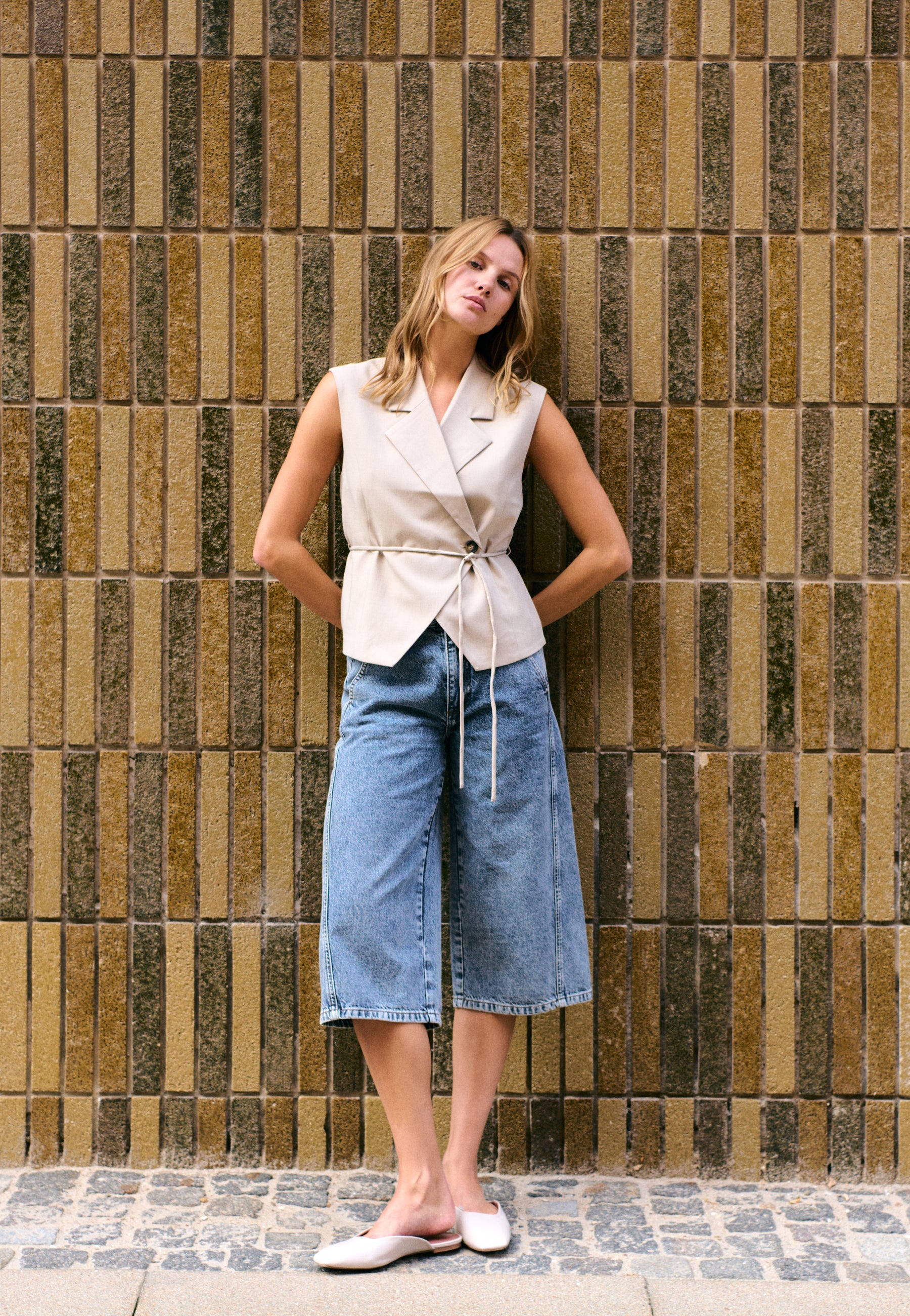Evelora-M Vest - Light Sand - Image 7