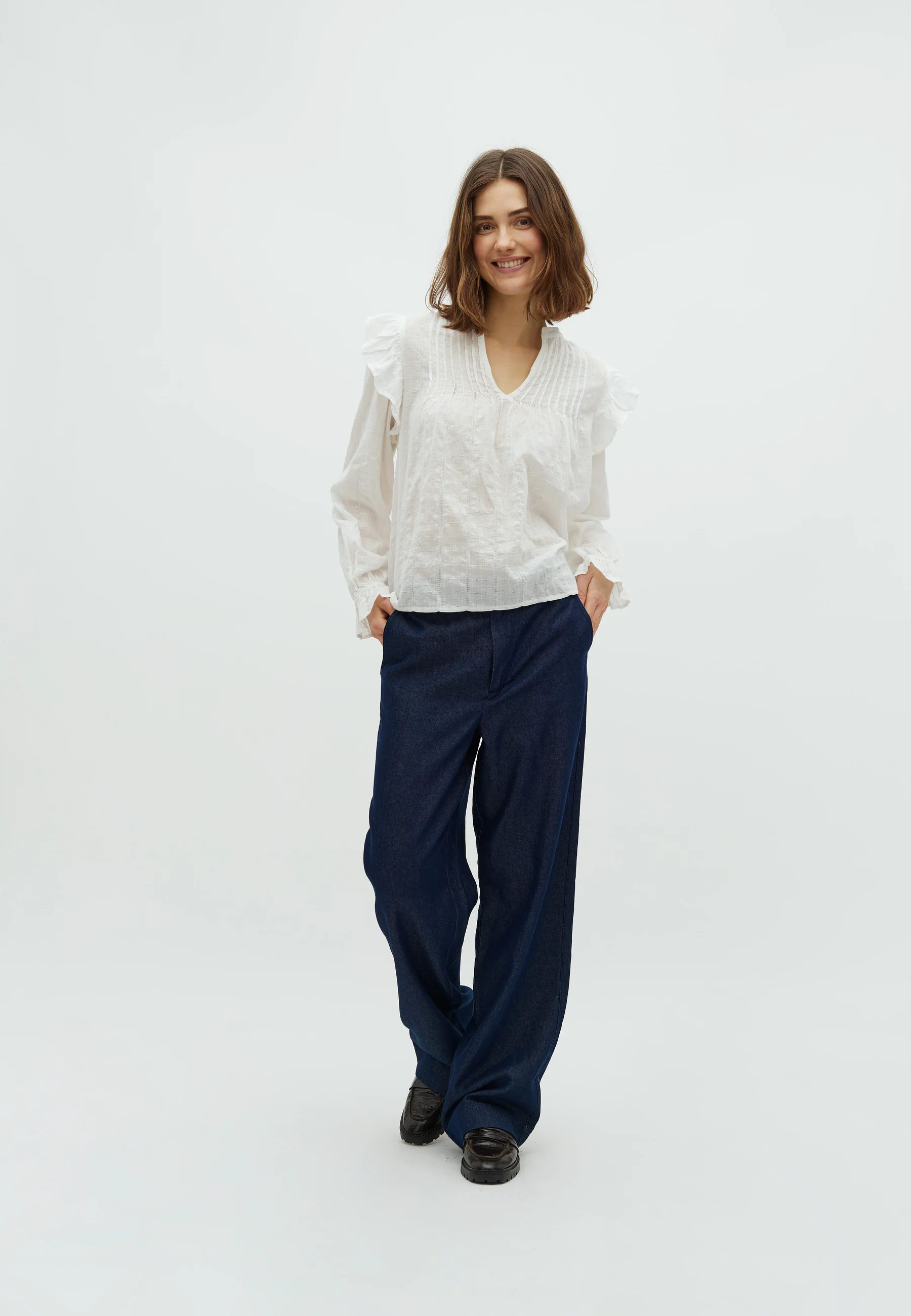 Gemala LS-M Blouse - White - Image 3