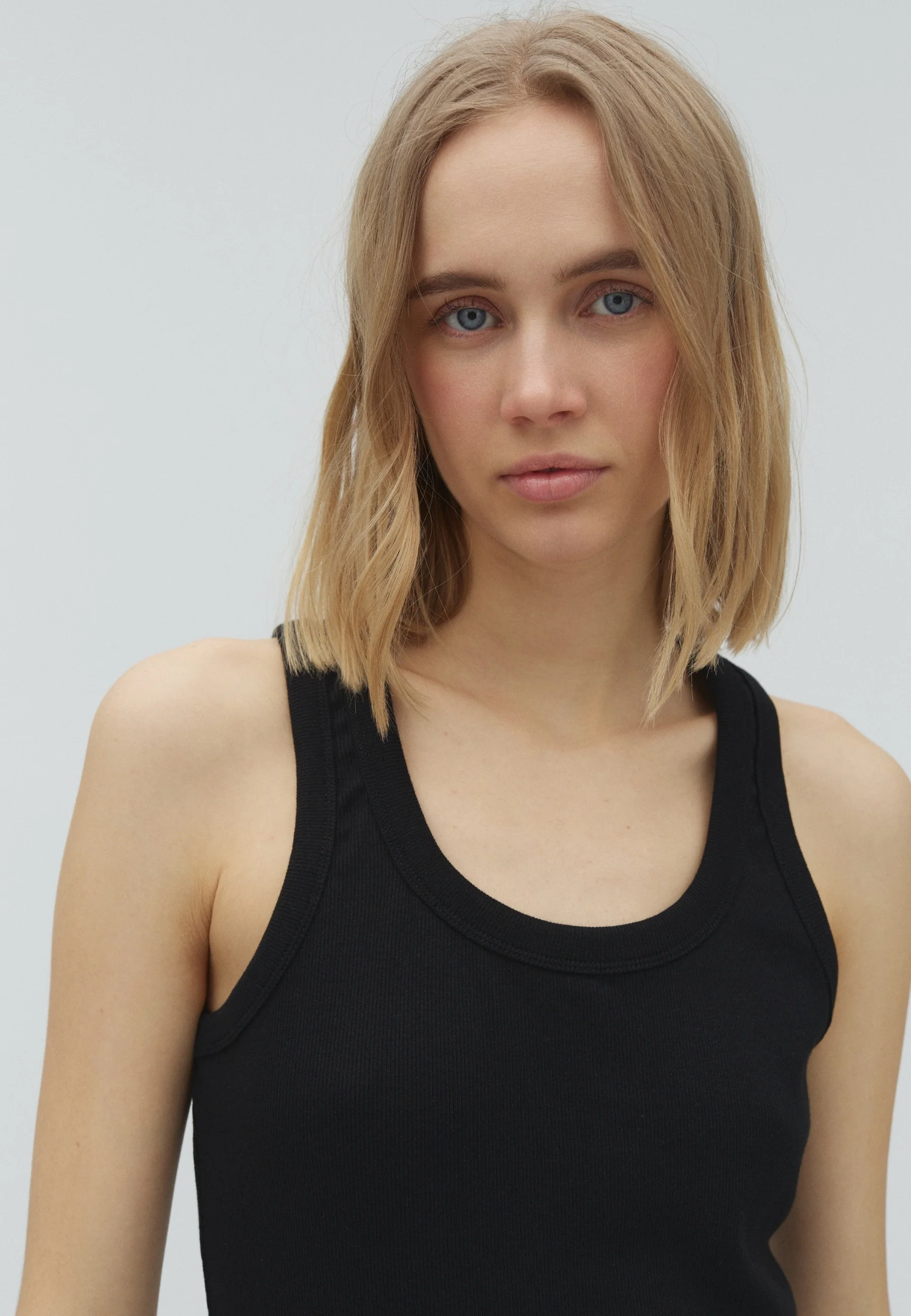 Jaxson U-M Top - Black - Image 2