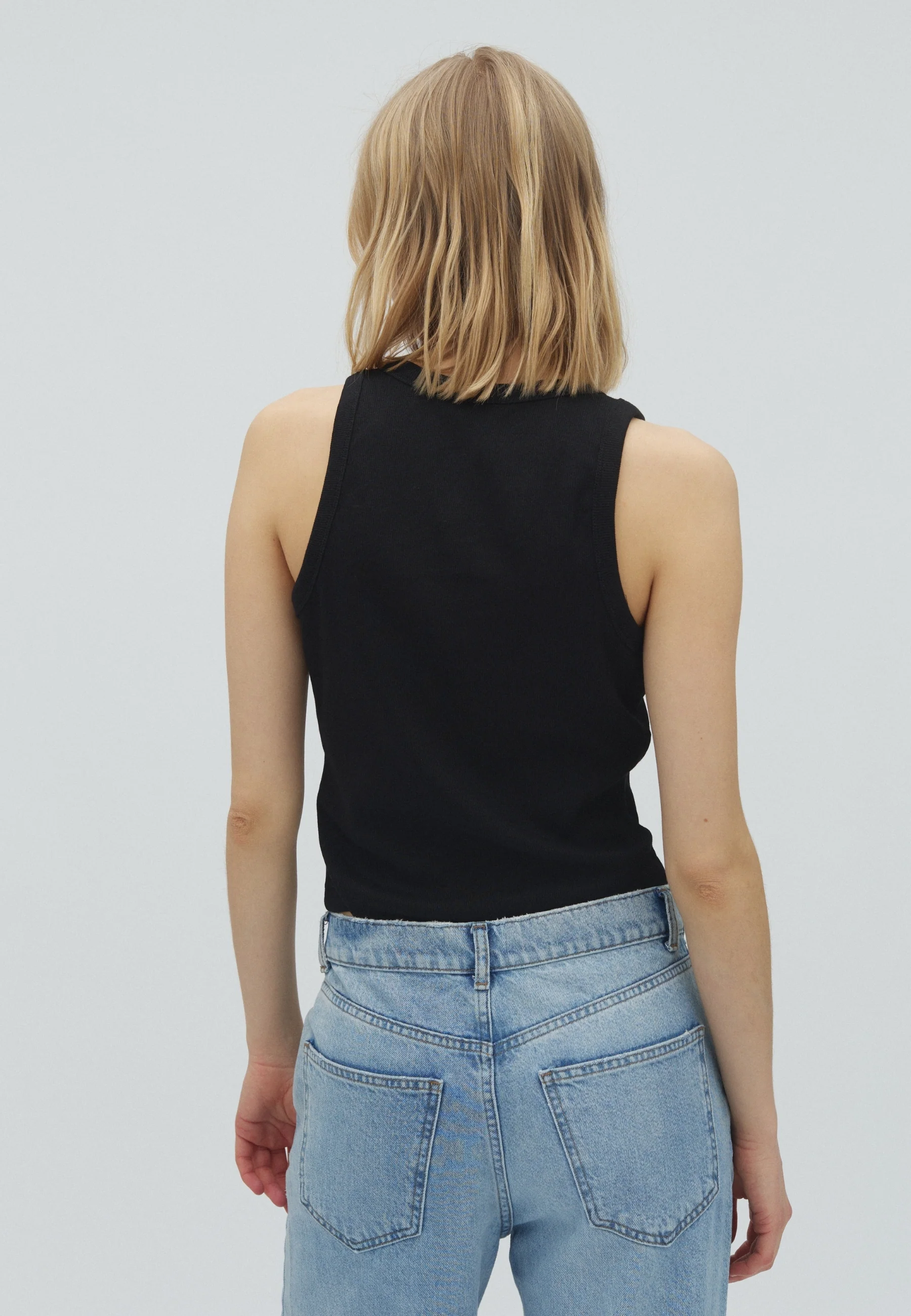 Jaxson U-M Top - Black - Image 3