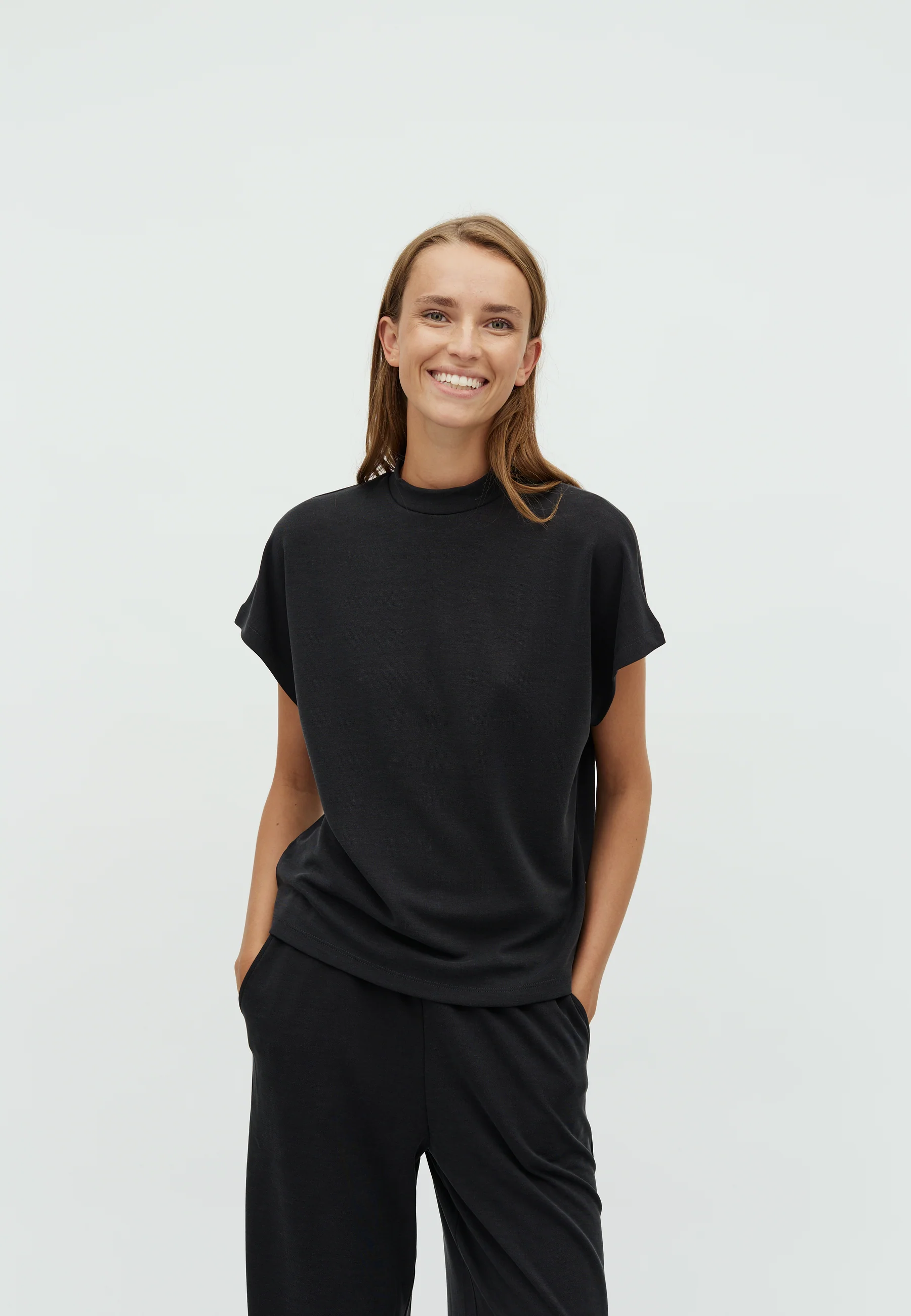 Linea Short-M T-shirt - Black