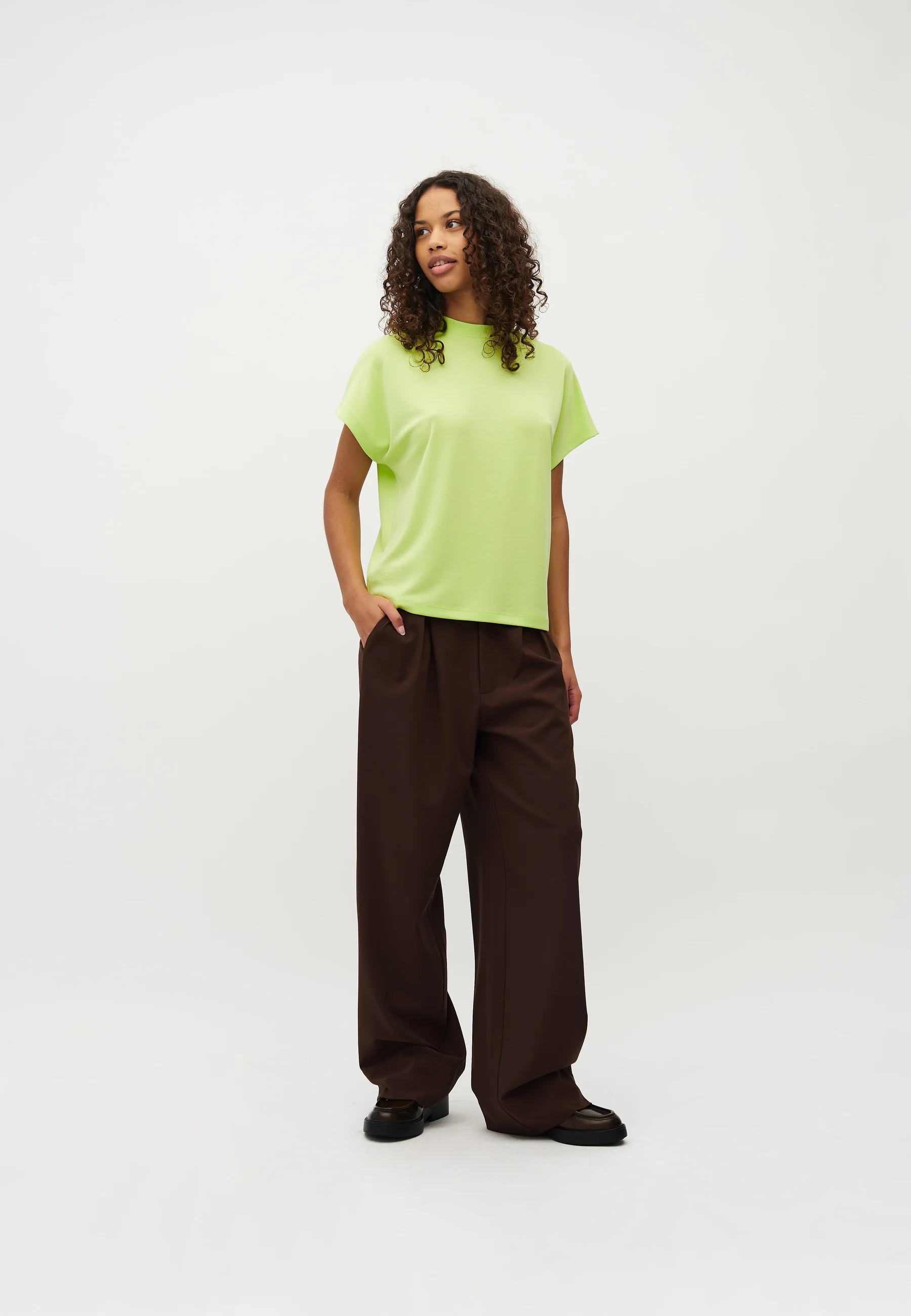Linea Short-M T-shirt - Sunny Lime - Image 4