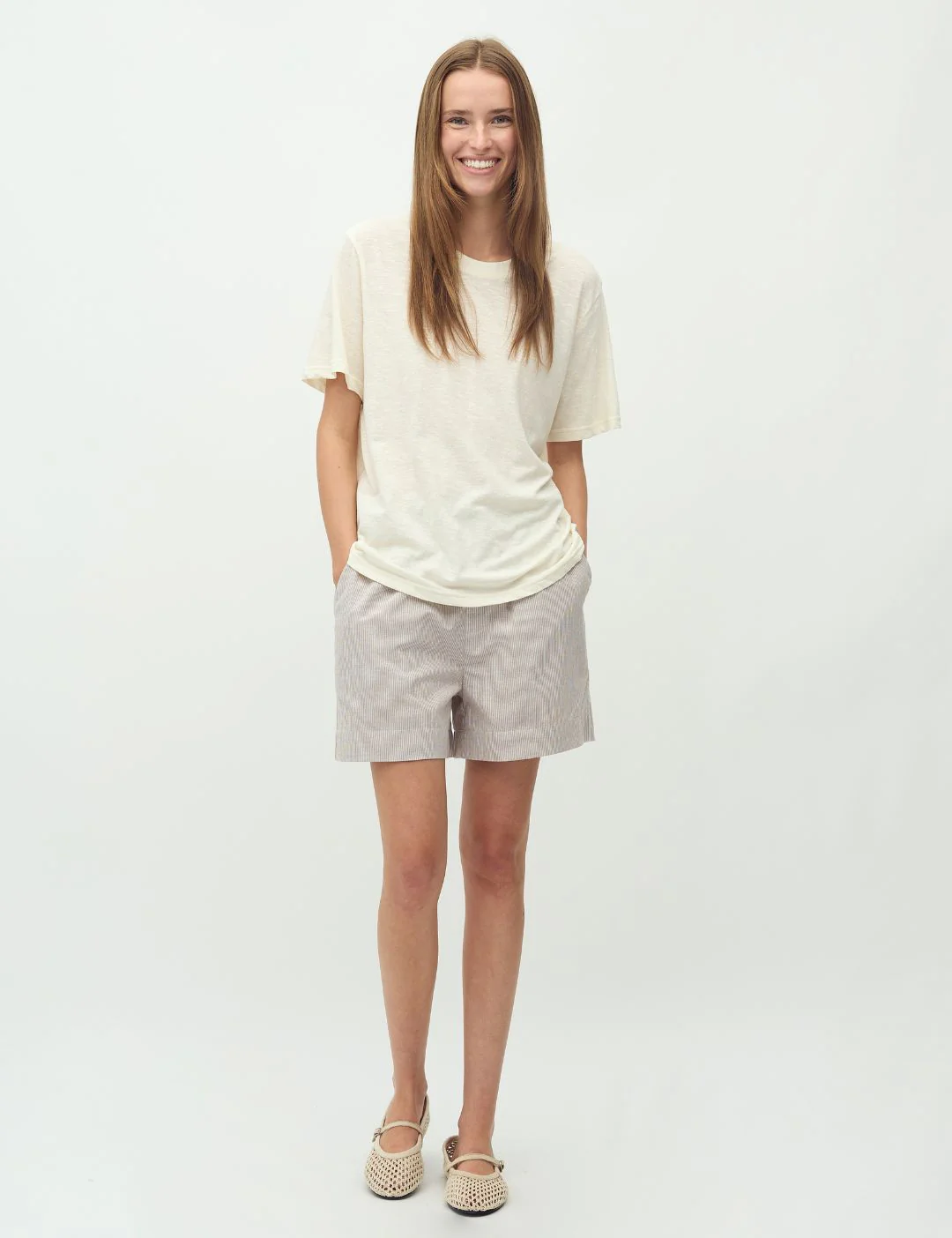 Meris-M Shorts - Cinder White Stripe