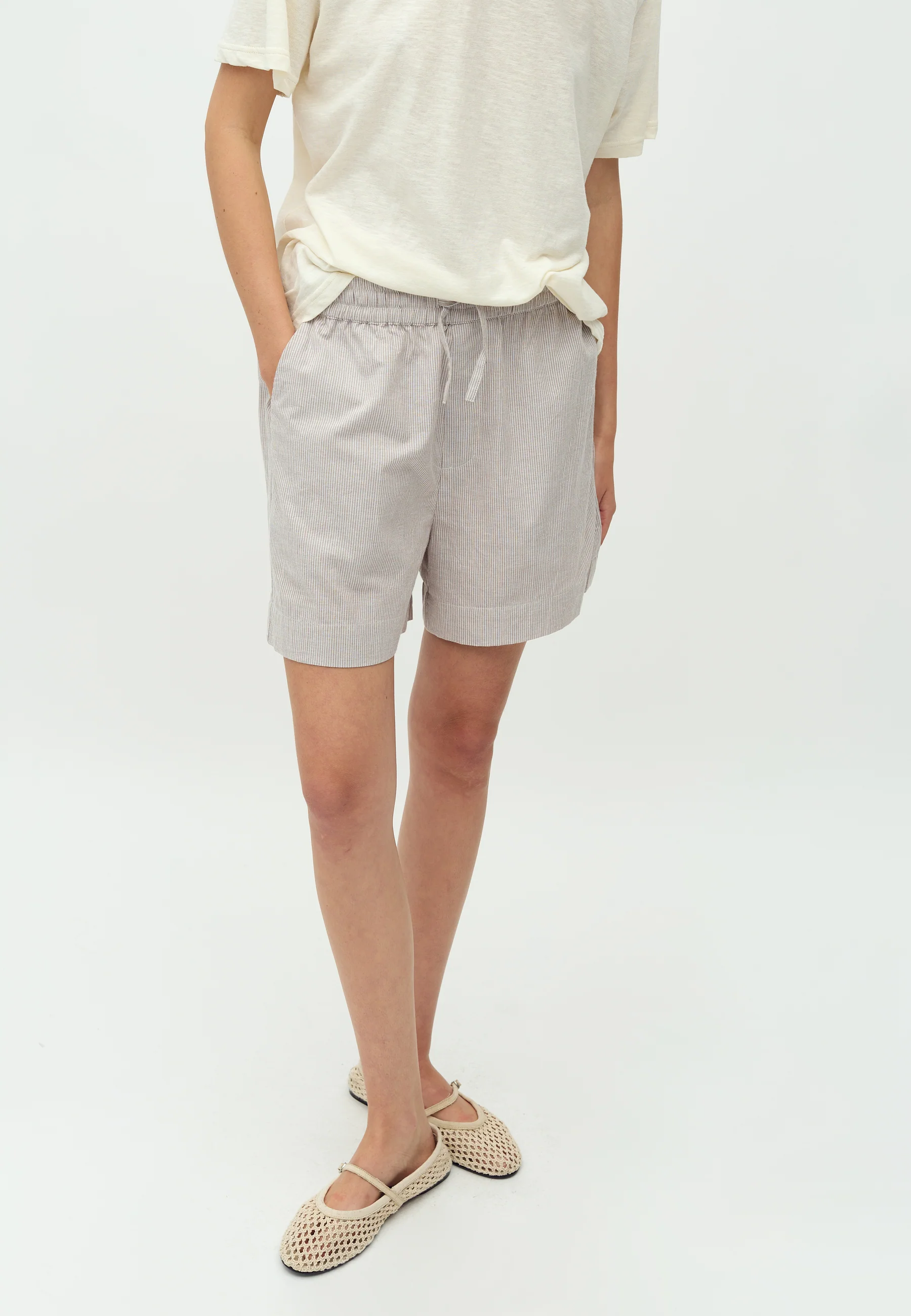 Meris-M Shorts - Cinder White Stripe - Image 4