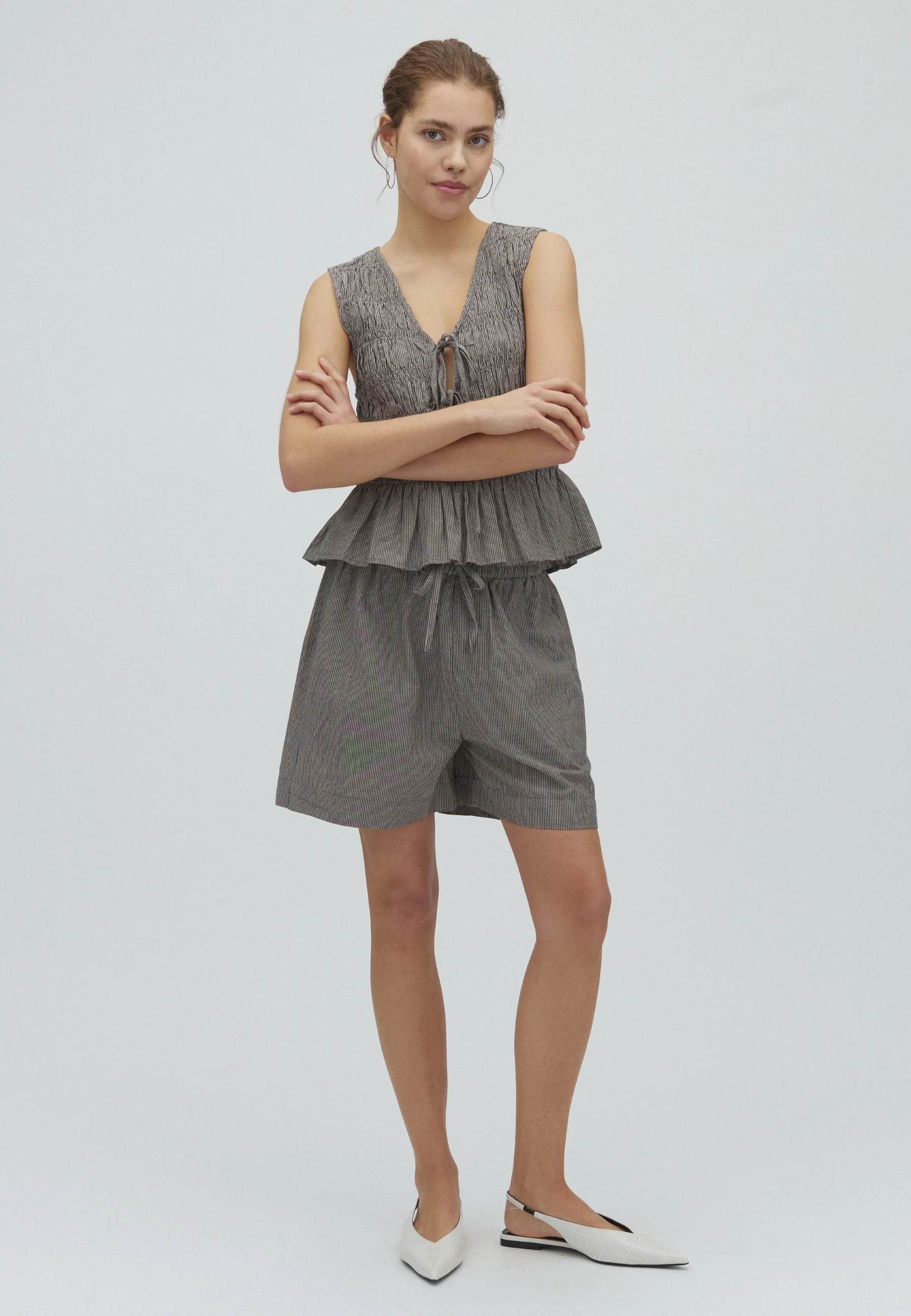 Meris-M Shorts - Java White Stripe
