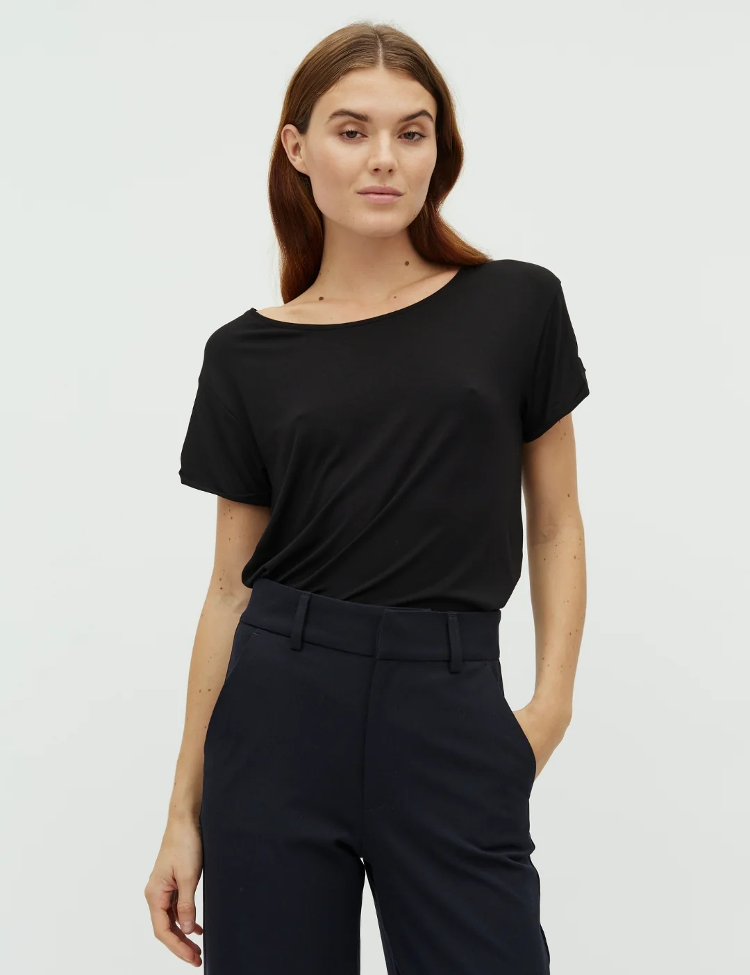 Nisha T-shirt - Black