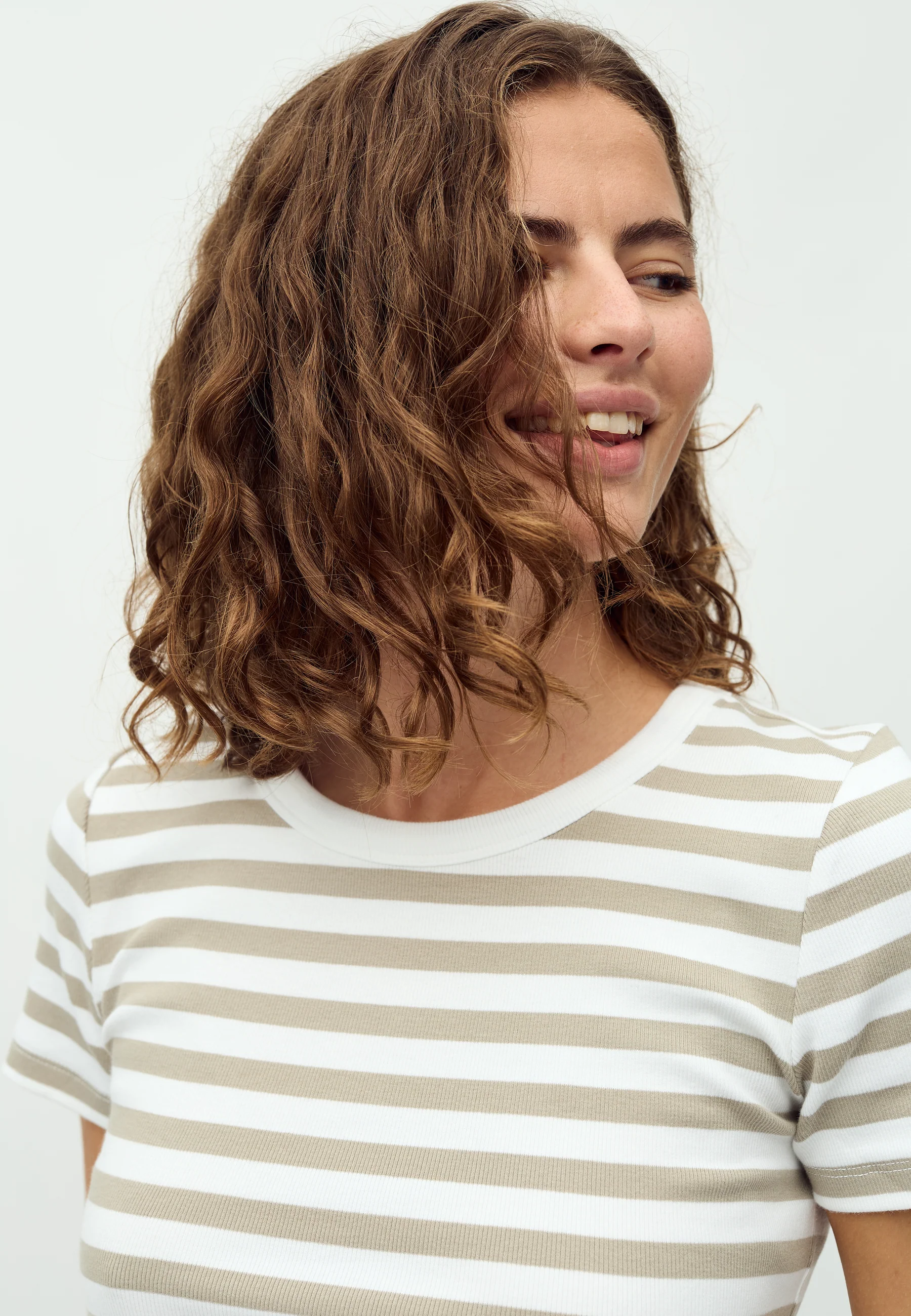 Otis-M T-shirt - White Twig Stripe - Image 3