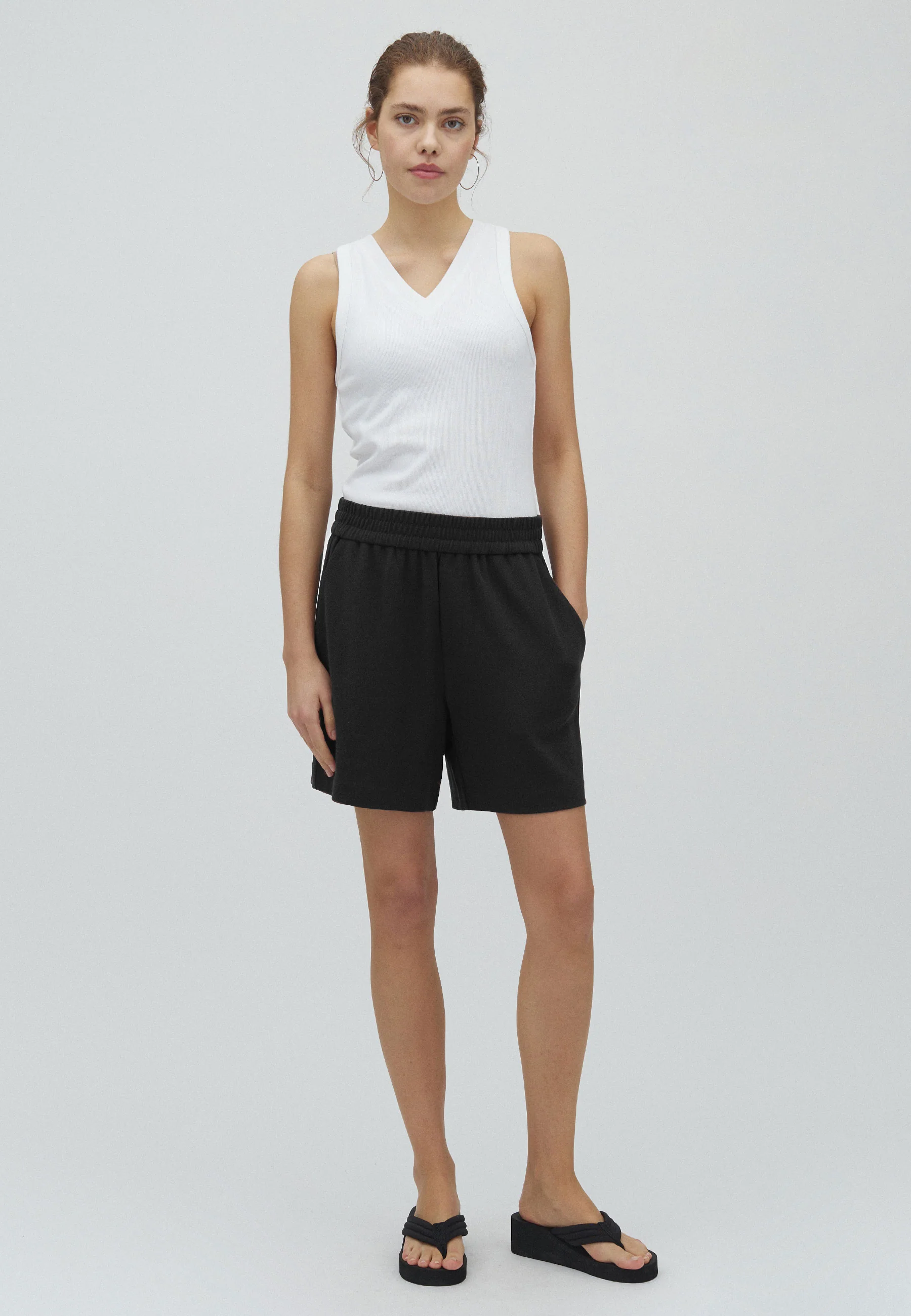 Phillipa Short-M Shorts - Black