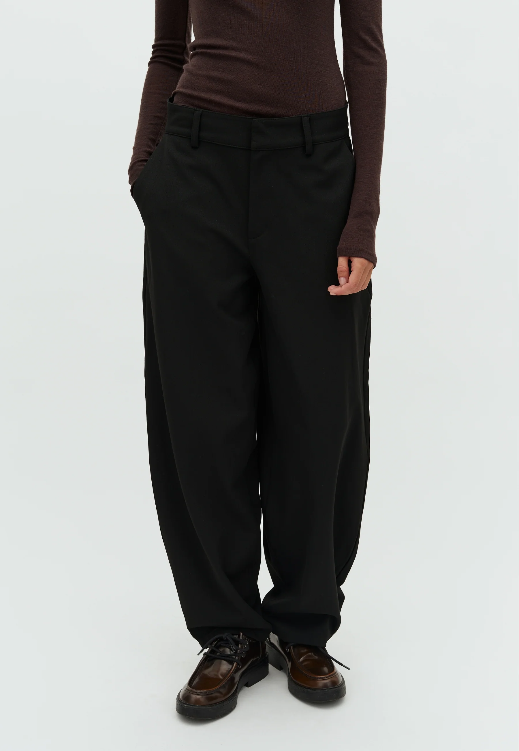 Silira-M Pants - Black - Image 2