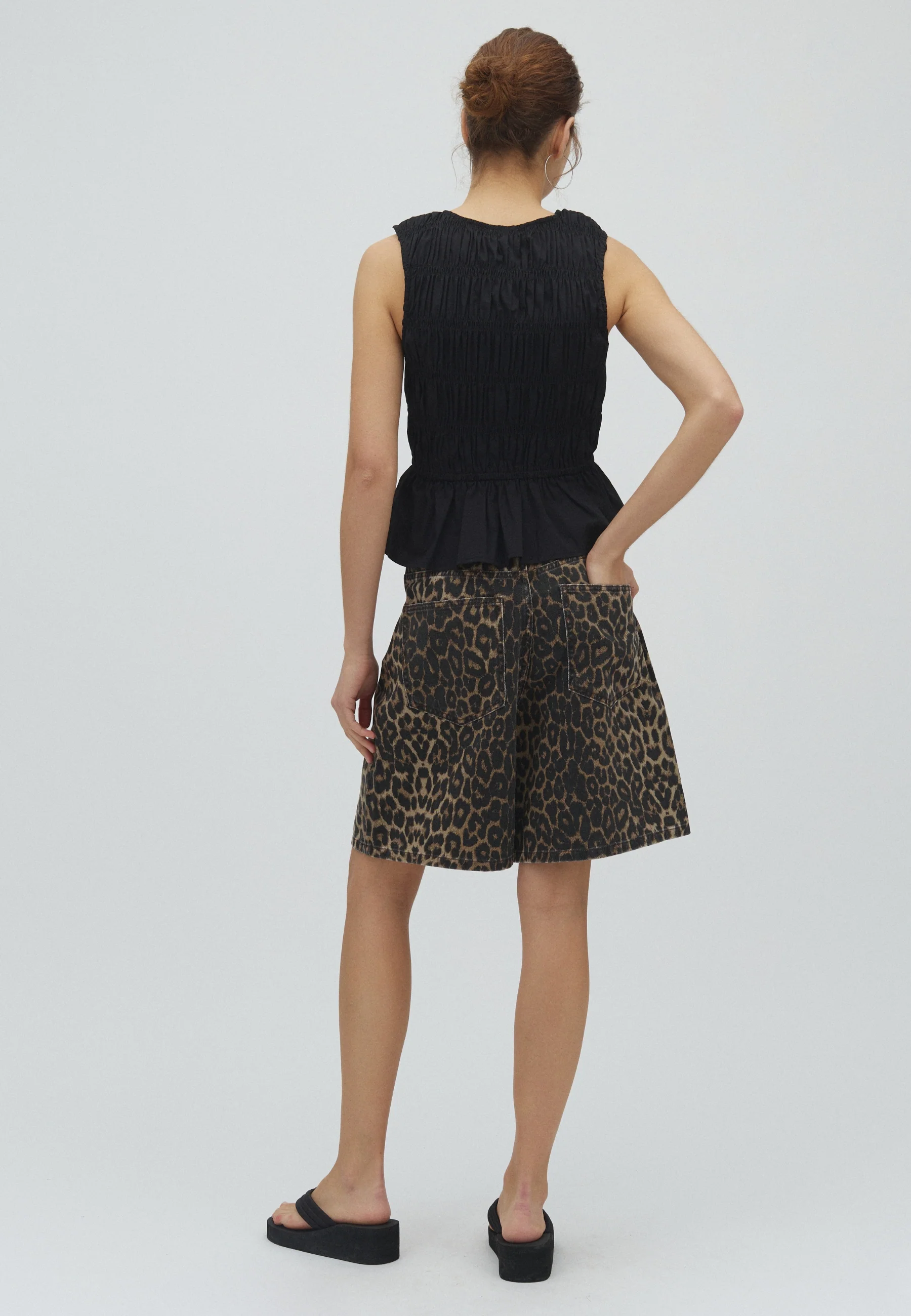 Talina-M Shorts - Leopard Mist - Image 3