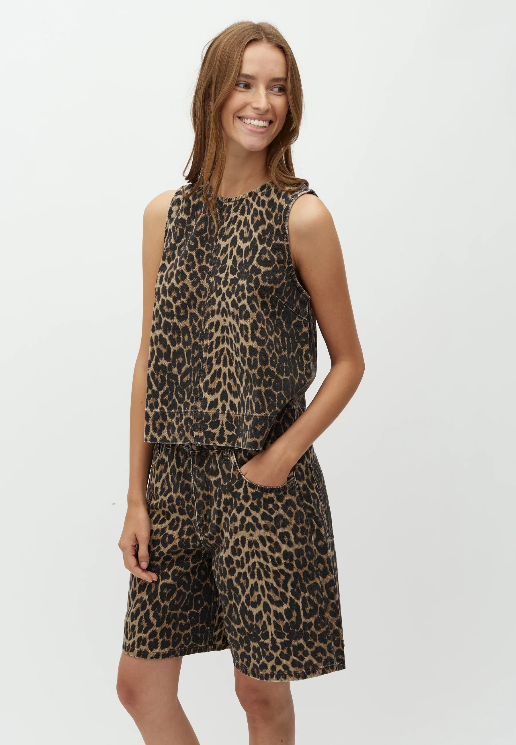 Talina-M Shorts - Leopard Mist - Image 5