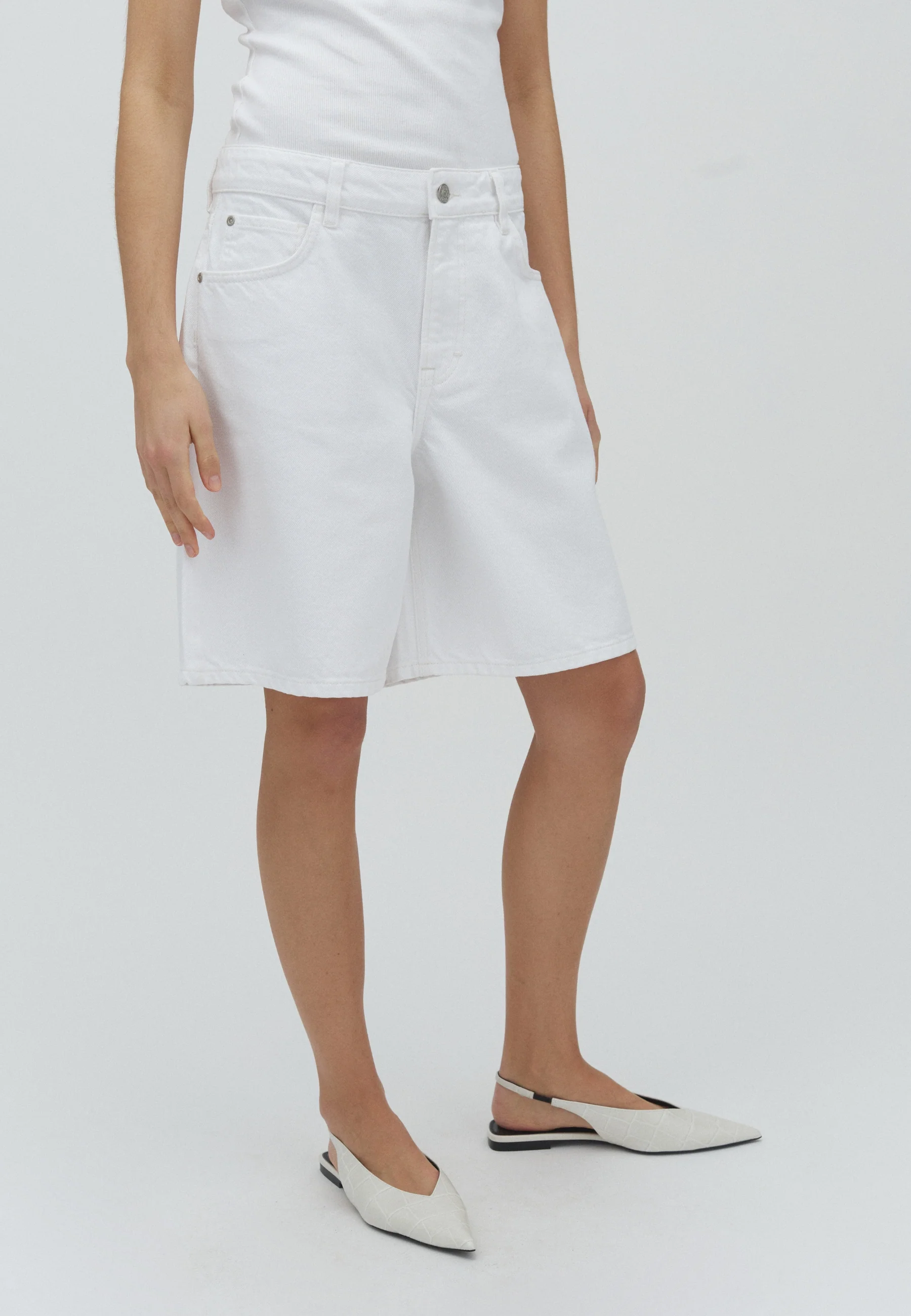 Talina-M Shorts - White - Image 2