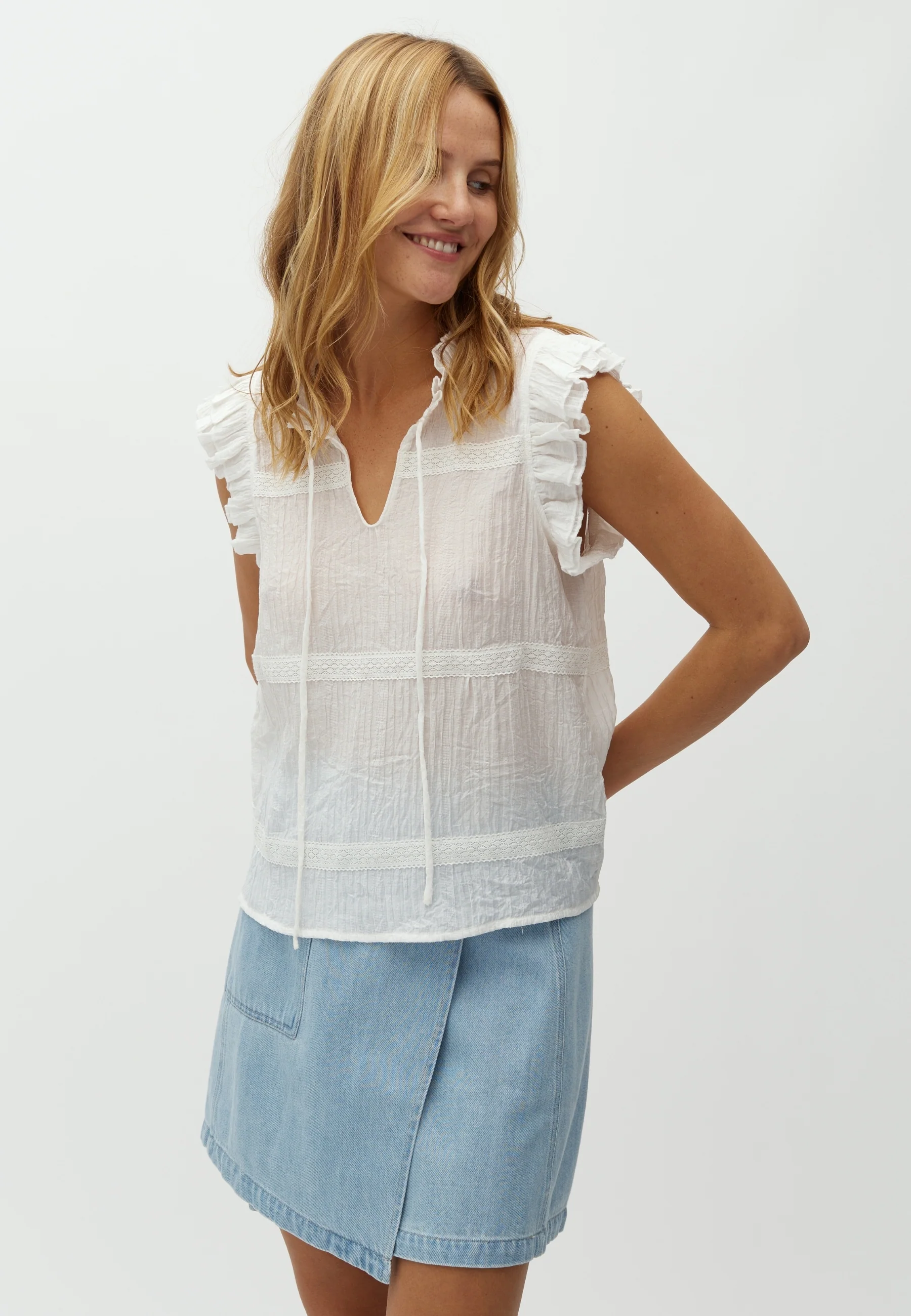 Viroeressa-M Top - White